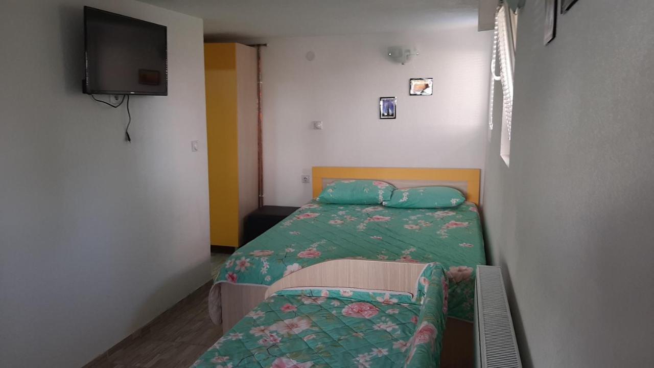 Petar'S Apartments Ohrid Esterno foto
